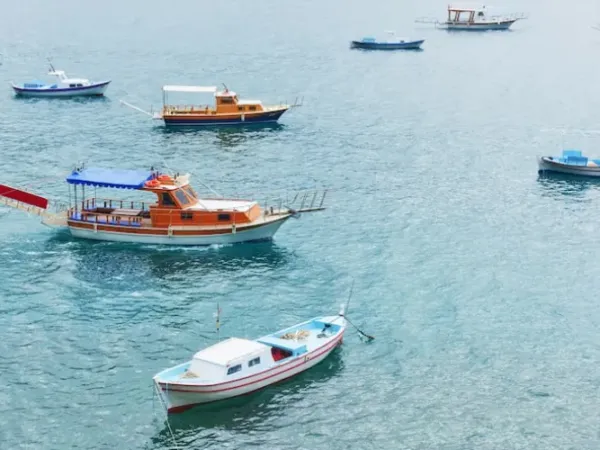 Fastboat ke Nusa Penida: Sanur vs Padang Bai vs Kusamba