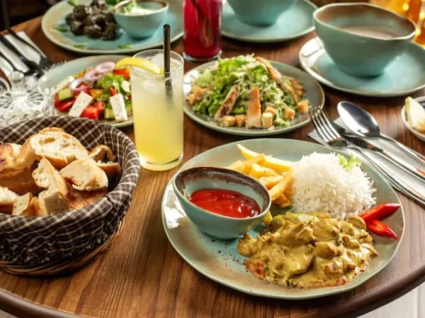 Panduan Kuliner Bali: Hidangan Wajib Coba dan Rekomendasi Tempat Makan