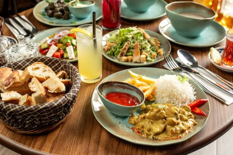Panduan Kuliner Bali: Hidangan Wajib Coba dan Rekomendasi Tempat Makan