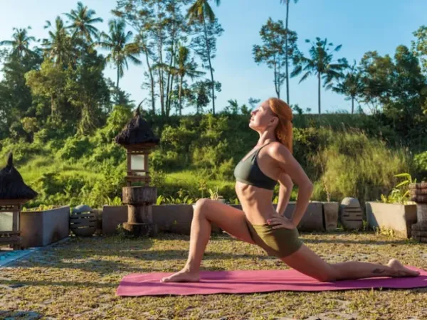 Yoga dan Wellness di Ubud: Studio, Retret, dan Biaya